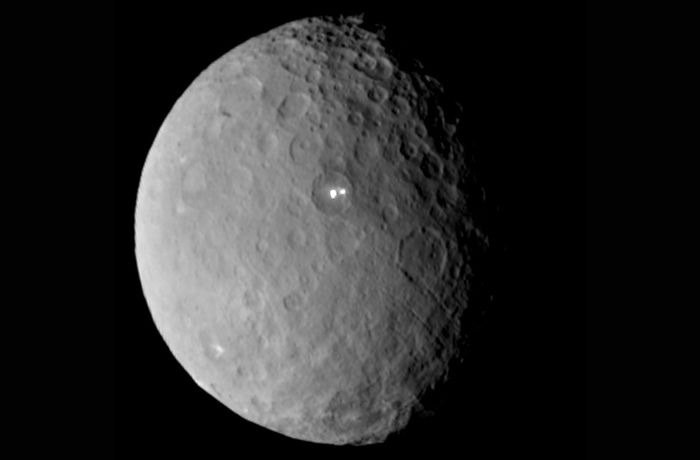 Szoros együttállásban a Ceres