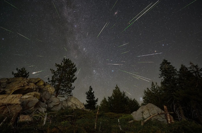 Perseidák meteorraj és bolygós látványosságok az augusztusi égbolton